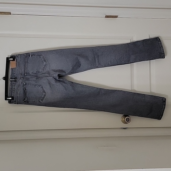 Zara Gray High Rise, Split Hem Distressed Size 6 Jeans, Gently Used Condition - Picture 14 of 15